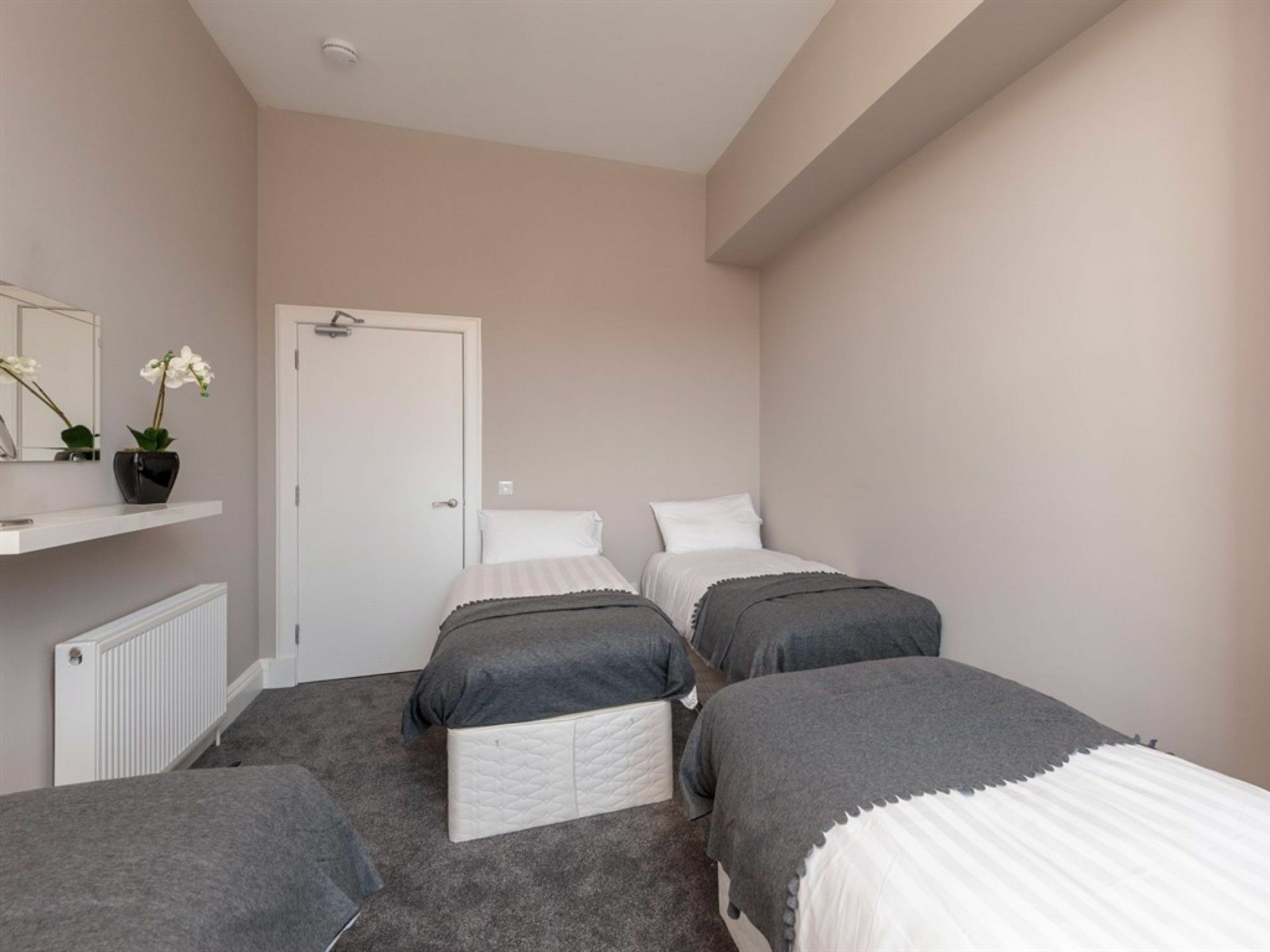 אדינבורו Cornerstone Apartments מראה חיצוני תמונה